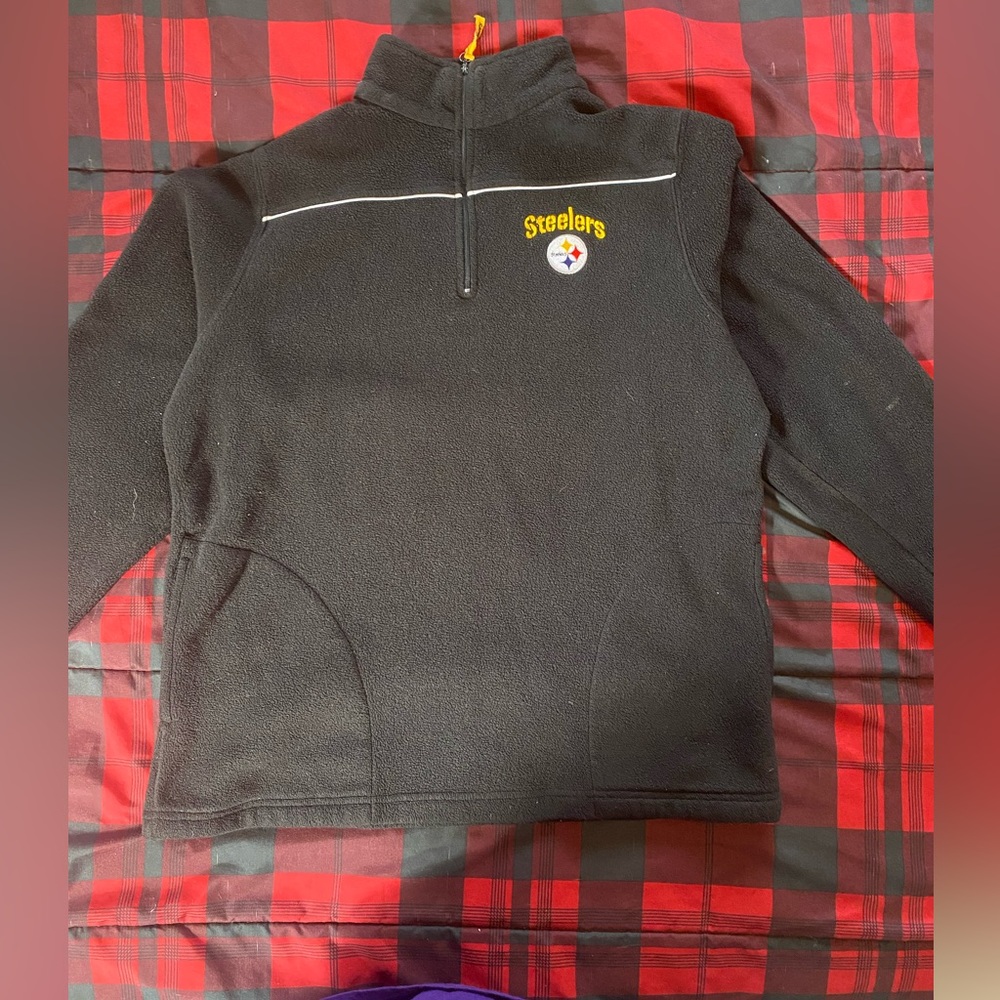 Kids Steelers long sleeve sweater.